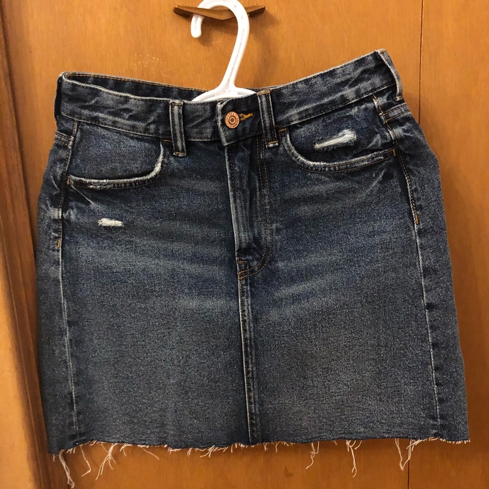 H&M mini skirt with frayed hem